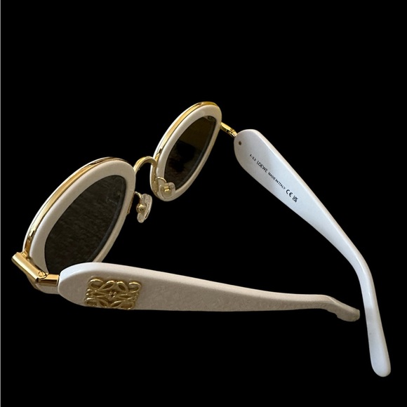 Loewe White Sunglasses Minimalist Design New In Gift Box - Picture 5 of 16